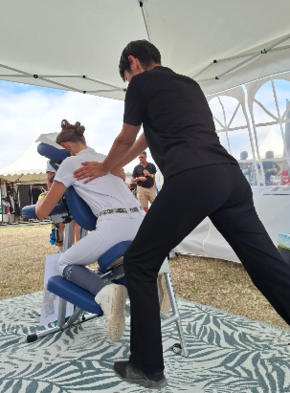 JUMPING BLAYE_RELAX TOA_massage amma assis en plein air